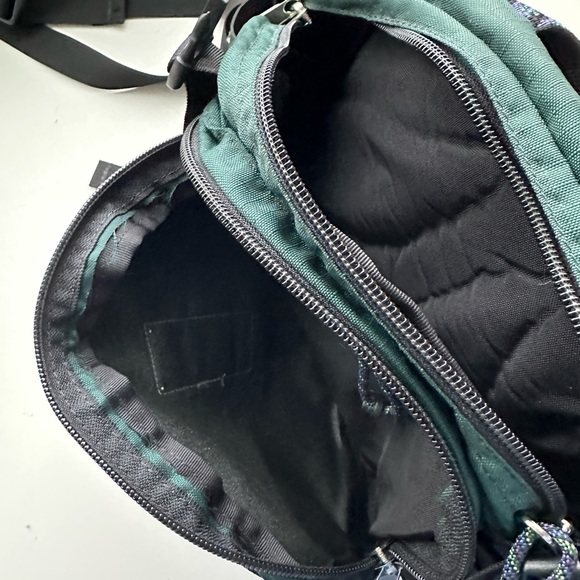 MEI Mountain Equipment Inc waist fanny pack. - Picture 6 of 11